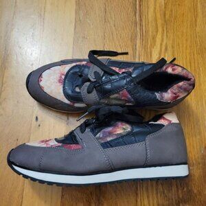 Floral Sneakers Size 7